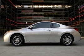 NISSAN Altima Coupe photo gallery