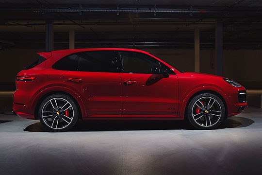 Porsche Cayenne Gts Models And Generations Timeline Specs And Pictures By Year Autoevolution
