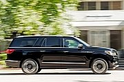 LINCOLN Navigator L specs and photos