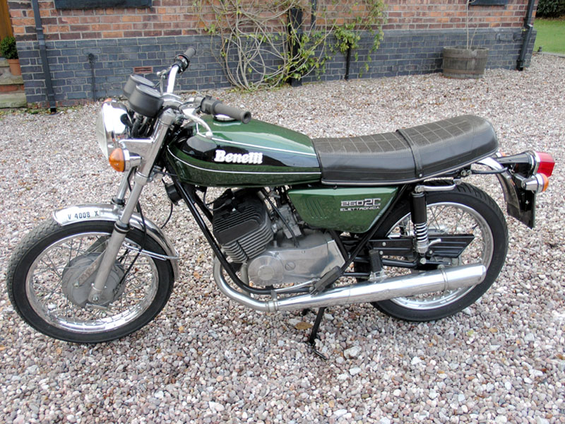 Review of Benelli 125 2 C 1973: pictures, live photos 