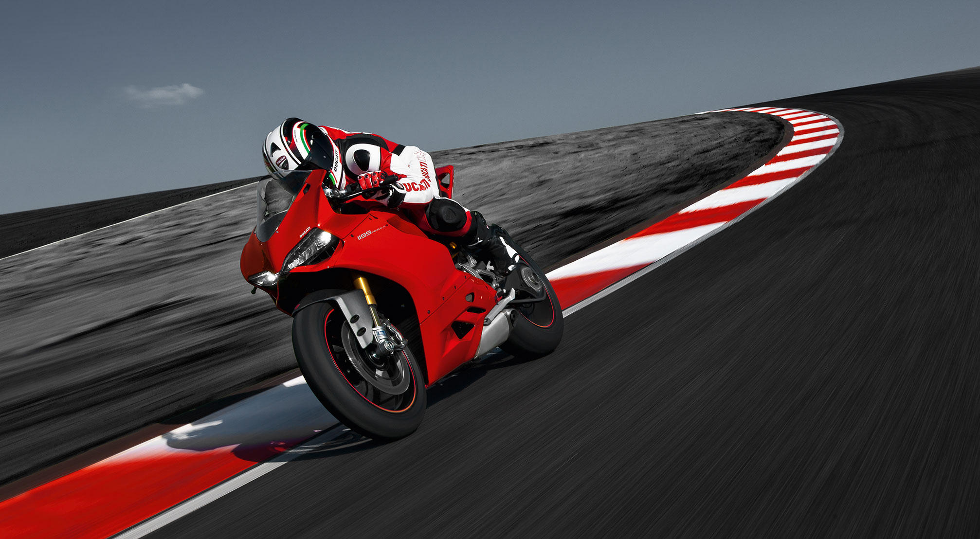 мотоцикл Ducati дорога скачать