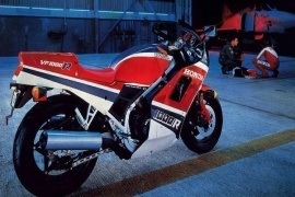 HONDA VF 1000 R 1984-1986