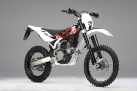 All HUSQVARNA TE models and generations by year, specs reference