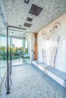 Hagy Belzberg-designed Los Angeles mansion boasts floating driveway, NFT art gallery, insane amenities