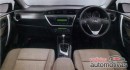 2013 Toyota Auris interior