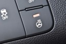 Hyundai i10 Premium SE (UK-spec) heated steering wheel button