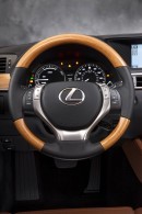 2015 Lexus GS 450h F Sport steering wheel
