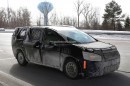 2017 Chrysler Town & Country spyshots