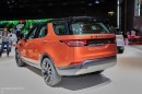 2017 Land Rover Discovery 5 live at 2016 Paris Motor Show