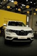 2017 Renault Koleos Has a Hint of Volvo XC90 in First Videos and Live Photos