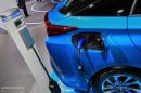2017 Toyota Prius PHV (Prime / Plug-In Hybrid) live at 2016 Paris Motor Show