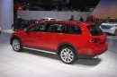 2017 VW Golf Alltrack Has Dual Exhaust and Red Paint Like a GTI in New York