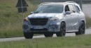 2019 Mercedes-Benz GLS-Class Spied in Traffic, Blinks Its LED Headlights