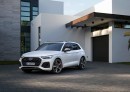 Even sharper, sportier, and more efficient: The optimized Audi SQ5 TDI now looks even more impressive. Its V6 three-liter diesel engine with an output of 251 kW (341 PS) delivers its power smoothly and forcefully. The sharper design underlines the sporty 