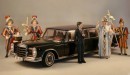 Mercedes-Benz 600 W100 and Miniature Figures