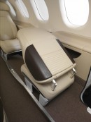 Foldable ergonomic seats