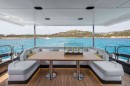 Grande 27 Yacht Lounge