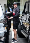 Beckham Drives a New Ranger Rover