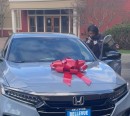 Dejounte Murray Surprises Sister with New Honda