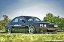 BMW E34 M5 with E60 M5 Wheels