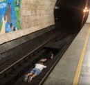 Teenagers pull dangerous stunt at the Kiev Metro station