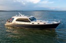 Eastbay 60 Downeaster Motor Yacht Side Profile