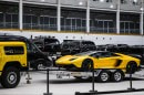Epic Towing: Tuned Aventador Roadster LP720-4 Pulled by Hummer