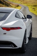 F-Type Chequered Flag Edition Celebrates 70 Years of Jaguar Sports Cars