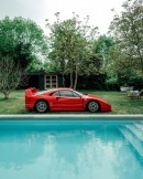Ferrari F40 Pool Party