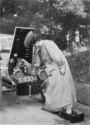 Dorothy Levitt – the rearview mirror advocate