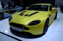 Aston Martin V12 Vantage S Live Photos