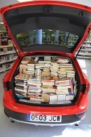Here’s How Many Books Fit in a SEAT Leon X-Perience