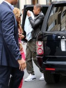 Jay-Z and Beyonce in a Range Rover