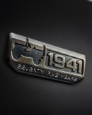Jeep 75h Anniversary badge