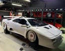 Lamborghini Diablo Slammed on "Turbofan" Wheels