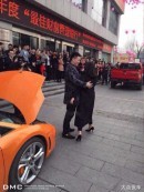 Lamborghini Gallardo Owner Proposes to His Girlfriend in a Unique Way