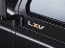 Land Rover Defender LXV