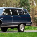 Lincoln Navigator Turns into a 1970s Luxury American SUV That Never Existed