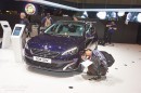 Man Copies Design Features From The Peugeot 308 SW