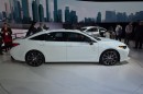 2019 Toyota Avalon Looks Sufficiently Japanese