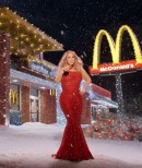 Mariah Carey takes a drive to McDonald's, to mingle with the regulars