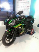 Yamaha R25 MotoGP special edition in Tech3 livery