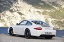 Porsche 911 GTS photo