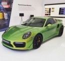 Porsche 911 Turbo S in Python Green Chromaflair Paint