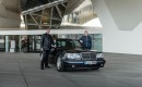 Michael Hölscher and Michael Mönig with the Mercedes-Benz 500 E
