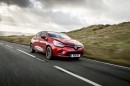 2017 Renault Clio Signature Nav (UK model)