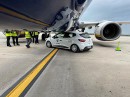 Renault Clio touches Boeing 737 in an unlikely manner