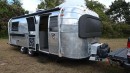 Restored 1971 Avion Trailer Is a Breathtaking, One-of-a-Kind Blend Between Old and New