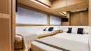 88' Florida Open Cruiser Yacht VIP Room (Bunk)