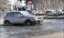 Russian Hotties Do Bikini Protest Against Bad Roads, Defy Freezing Weather